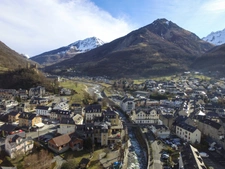 Dpt Hautes Pyrénées (65), à vendre proche de LUZ SAINT SAUVEUR Hôtel - Restaurant 