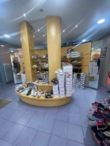 Dpt Hautes Pyrénées (65), à vendre LOURDES Chaussures et accessoires 
