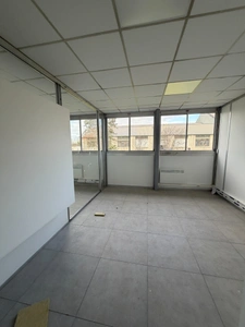 Dpt Hautes Pyrénées (65), à vendre TARBES Bâtiment 