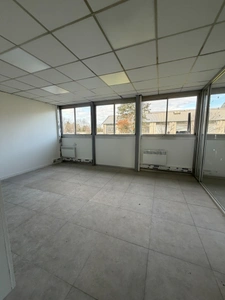 Dpt Hautes Pyrénées (65), à vendre TARBES Bâtiment 