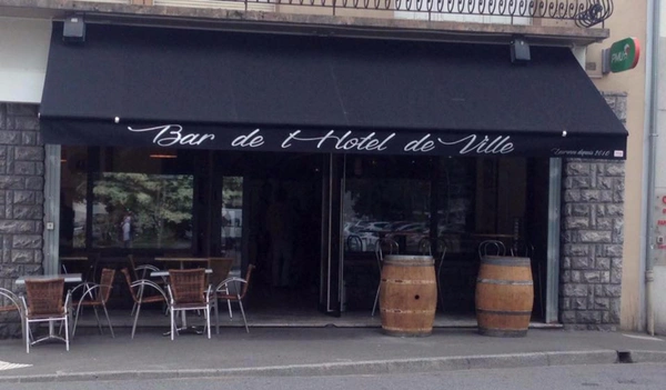 Dpt Hautes Pyrénées (65), à vendre LOURDES Bar 
