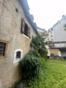 Dpt Hautes Pyrénées (65), à vendre LOURDES Local commercial 