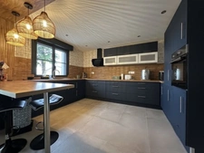 Maison de plain-pied entièrement rénovée d'environ 124 m² + Véranda 