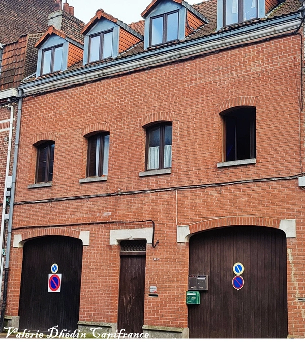 Investissez dans l'avenir avec cet immeuble spécialisé dans la location étudiante à Lille. Opportunité de défiscalisation!