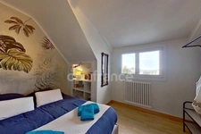 A VENDRE -Exclusivité - Saint-Quay-Portrieux (22) - centre -T2 bis, espace nuit cabine, cave 10 m², vue mer - 32,41 m² Carrez - 48 m² utiles - plage et commerces à pied - station balnéaire.