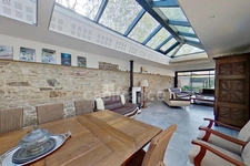 Dpt Côtes-d’Armor (22), à vendre GUINGAMP 22200 - Maison contemporaine T6 161,56 m² - Vie de plain-pied - Véranda 45 m² - Pergola bioclimatique - 2 garages - Terrain 609 m²