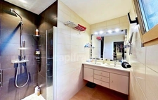 Dept Cotes d'Armor (22) - for sale - PLEUMEUR-BODOU - House T10 – 245 m² - 7 bedrooms - Land 1,661 m² - Double garage - Independent apartment.