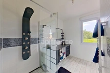 Dpt Côtes-d'Armor (22) - À vendre Saint-Agathon – Maison T6 rénovée 4 chambres 156,87 m² dont studio indépendant 31,36 m² – Terrain 1343 m² – DPE C – 5 min Guingamp