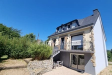 Dpt Côtes-d'Armor (22) - À vendre Saint-Agathon – Maison T6 rénovée 4 chambres 156,87 m² dont studio indépendant 31,36 m² – Terrain 1343 m² – DPE C – 5 min Guingamp