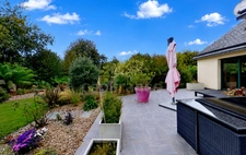 Dept Cotes d'Armor (22) - for sale - PLEUMEUR-BODOU - House T10 – 245 m² - 7 bedrooms - Land 1,661 m² - Double garage - Independent apartment.