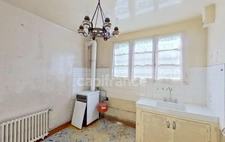 Dpt Côtes-d’Armor (22), à vendre PAIMPOL – Secteur Lanvignec – Maison à reprendre – 65 m² de plain-pied – T3 – 2 chambres – Combles 56 m² au sol – Terrain – 2 dépendances – Centre et port proches