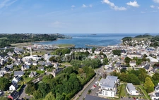 Dpt Côtes-d’Armor (22), à vendre PAIMPOL – Secteur Lanvignec – Maison à reprendre – 65 m² de plain-pied – T3 – 2 chambres – Combles 56 m² au sol – Terrain – 2 dépendances – Centre et port proches