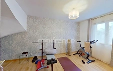 Dept Cotes d'Armor (22) - for sale - PLEUMEUR-BODOU - House T10 – 245 m² - 7 bedrooms - Land 1,661 m² - Double garage - Independent apartment.