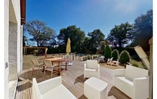 Côtes-d'Armor (22) department, for sale in PLOUISY 22200 - bordering GRÂCES - 6-room house, 135 m² - single-storey living - landscaped garden - 3,662 m² plot - 2 terraces