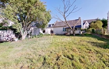 Dpt Côtes-d’Armor (22), à vendre PAIMPOL – Secteur Lanvignec – Maison à reprendre – 65 m² de plain-pied – T3 – 2 chambres – Combles 56 m² au sol – Terrain – 2 dépendances – Centre et port proches