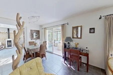 Dpt Côtes-d’Armor (22), à vendre GUINGAMP 22200 - Maison contemporaine T6 161,56 m² - Vie de plain-pied - Véranda 45 m² - Pergola bioclimatique - 2 garages - Terrain 609 m²