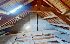 Dpt Côtes-d’Armor (22), à vendre PAIMPOL – Secteur Lanvignec – Maison à reprendre – 65 m² de plain-pied – T3 – 2 chambres – Combles 56 m² au sol – Terrain – 2 dépendances – Centre et port proches