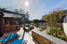 Dpt Côtes-d’Armor (22), à vendre GUINGAMP 22200 - Maison contemporaine T6 161,56 m² - Vie de plain-pied - Véranda 45 m² - Pergola bioclimatique - 2 garages - Terrain 609 m²