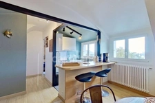 A VENDRE -Exclusivité - Saint-Quay-Portrieux (22) - centre -T2 bis, espace nuit cabine, cave 10 m², vue mer - 32,41 m² Carrez - 48 m² utiles - plage et commerces à pied - station balnéaire.