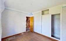 Dpt Côtes-d’Armor (22), à vendre PAIMPOL – Secteur Lanvignec – Maison à reprendre – 65 m² de plain-pied – T3 – 2 chambres – Combles 56 m² au sol – Terrain – 2 dépendances – Centre et port proches
