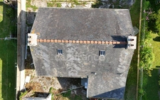 Dpt Côtes-d’Armor (22), à vendre PAIMPOL – Secteur Lanvignec – Maison à reprendre – 65 m² de plain-pied – T3 – 2 chambres – Combles 56 m² au sol – Terrain – 2 dépendances – Centre et port proches
