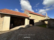 VALAMBRAY, CALVADOS (14) – STONE FARMHOUSE WITH OVER 1,000 M² OF OUTBUILDINGS, STABLES AND BARNS, SET IN ALMOST 1.5 HECTARES)