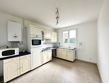 House for Sale in La Saussaye (27) NORMANDY – 3-4 BEDROOMS- Enclosed Garden and Garage