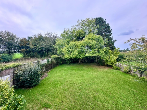Belle opportunité – Maison de Maître à vendre avec dépendances sur 1,5 hectare, à 10 min de la mer et 20 min de Bayeux – La Cambe (14)