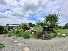 Maison en pierre avec gîte, dépendances et terrain de 2 200 m²(50) St Brice de Landelles, Manche - Proche Bretagne