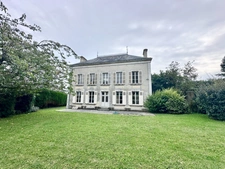 Beautiful 19th Century Maison de Maître for sale with Outbuildings and 1.5 hectares close to the sea and BAYEUX (14) Calvados, Normandy