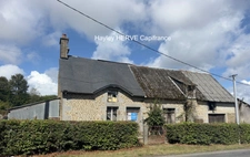 Ensemble de bâtiments avec terrain clos de 3 600 m² – Idéal artisan CHAULIEU (50)