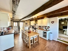 Maison en pierre avec gîte, dépendances et terrain de 2 200 m²(50) St Brice de Landelles, Manche - Proche Bretagne