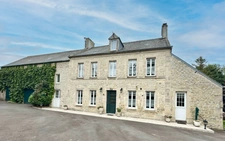 Maison en pierre avec dépendances à vendre proche BAYEUX et les plages (14)