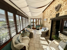 Maison en pierre avec gîte, dépendances et terrain de 2 200 m²(50) St Brice de Landelles, Manche - Proche Bretagne