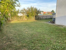 TOURVILLE-SUR-ODON (14) – MAISON AVEC 3 CHAMBRES, JARDIN ET DEUX GARAGES