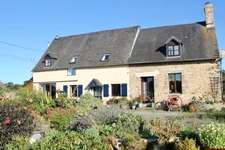 Maison en pierre avec gîte, dépendances et terrain de 2 200 m²(50) St Brice de Landelles, Manche - Proche Bretagne
