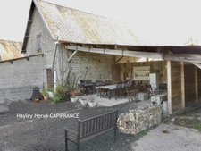 Propriété À VENDRE avec maison et gîte indépendant, dépendances et terrain de 5 000 m² – Mortain LE NEUFBOURG (50) - Mortain