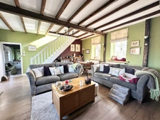 Maison en pierre avec gîte, dépendances et terrain de 2 200 m²(50) St Brice de Landelles, Manche - Proche Bretagne
