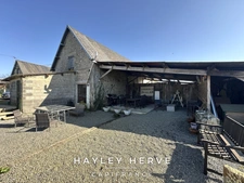 FOR SALE IN NORMANDY - Property with two houses, outbuildings and 5,000 m² of land – near Mortain, NORMANDY