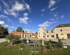 VALAMBRAY, CALVADOS (14) – STONE FARMHOUSE WITH OVER 1,000 M² OF OUTBUILDINGS, STABLES AND BARNS, SET IN ALMOST 1.5 HECTARES)