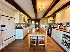 Maison en pierre avec gîte, dépendances et terrain de 2 200 m²(50) St Brice de Landelles, Manche - Proche Bretagne