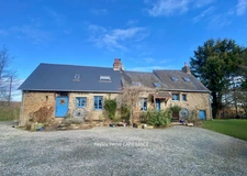 Stone character property with outbuildings, garden and apple orchard on just under 1 acre of land - Orne - Normandy