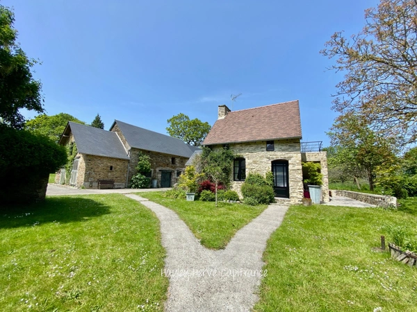 Propriété en pierre entièrement rénovée avec maison d'amis — 284 m², 2 ha, 20 min de Bayeux (14)  