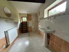 Propriété à vendre Proche Vire Calvados  (14) avec deux maisons d'habitation sur un terrain de 9 Hectares - Propriété équestre / gite