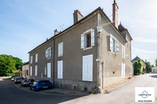 Appartement à vendre 5 pièces ARNAY LE DUC (21) de 93 m² avec garage, place de parking et grand grenier