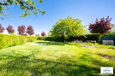 Maison louée à vendre, 6 pièces GENLIS (21) pour investisseur, 4 chambres, terrain arboré et garage