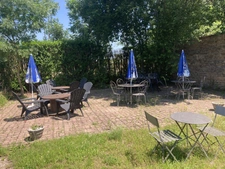 Walls and business assets for sale BOURG SAINTE MARIE (52) Bar restaurant with large terrace and large parking lot