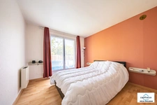 Maison louée à vendre, 6 pièces GENLIS (21) pour investisseur, 4 chambres, terrain arboré et garage