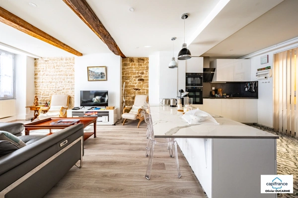 Appartement à vendre 3 pièces DOLE (39) Hyper Centre Ville, superbement rénové 