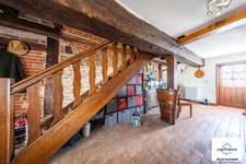 THUREY (71) Bressane farm with outbuilding and 2 ha of land, sale in advance, temporarily occupied